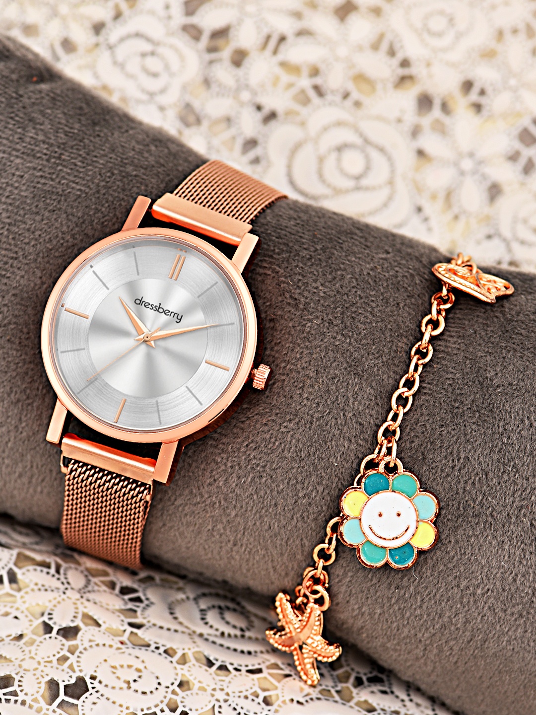 

DressBerry Women Analog Watch & Bracelet Gift Set, Rose gold