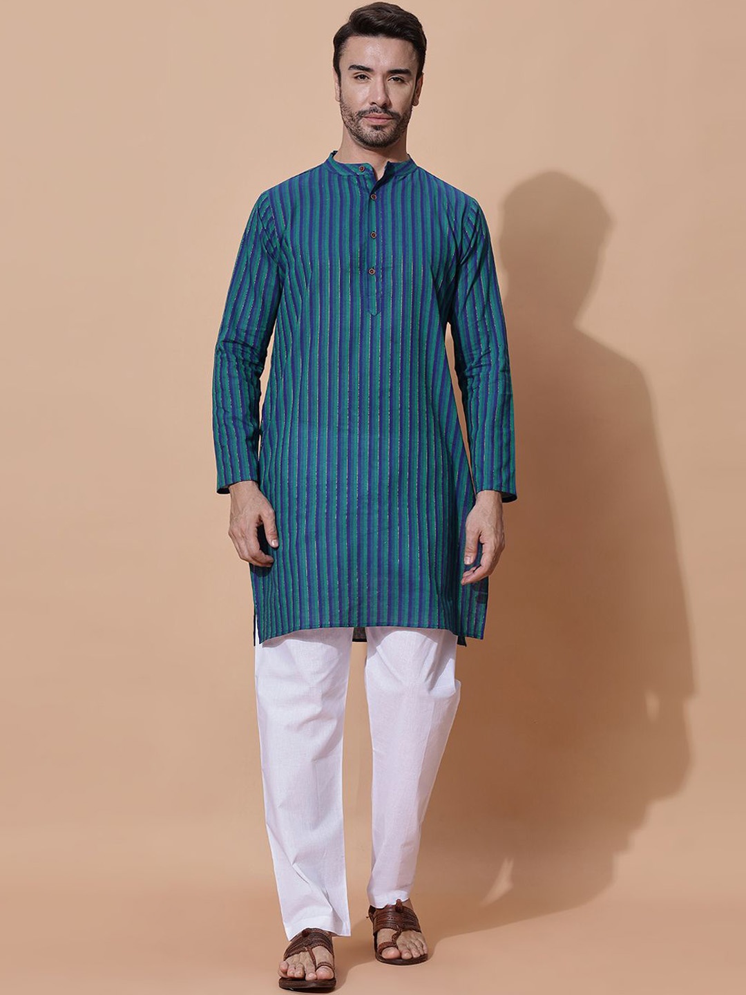 

MOSHI Men Striped Thread Work Handloom Kurta, Green