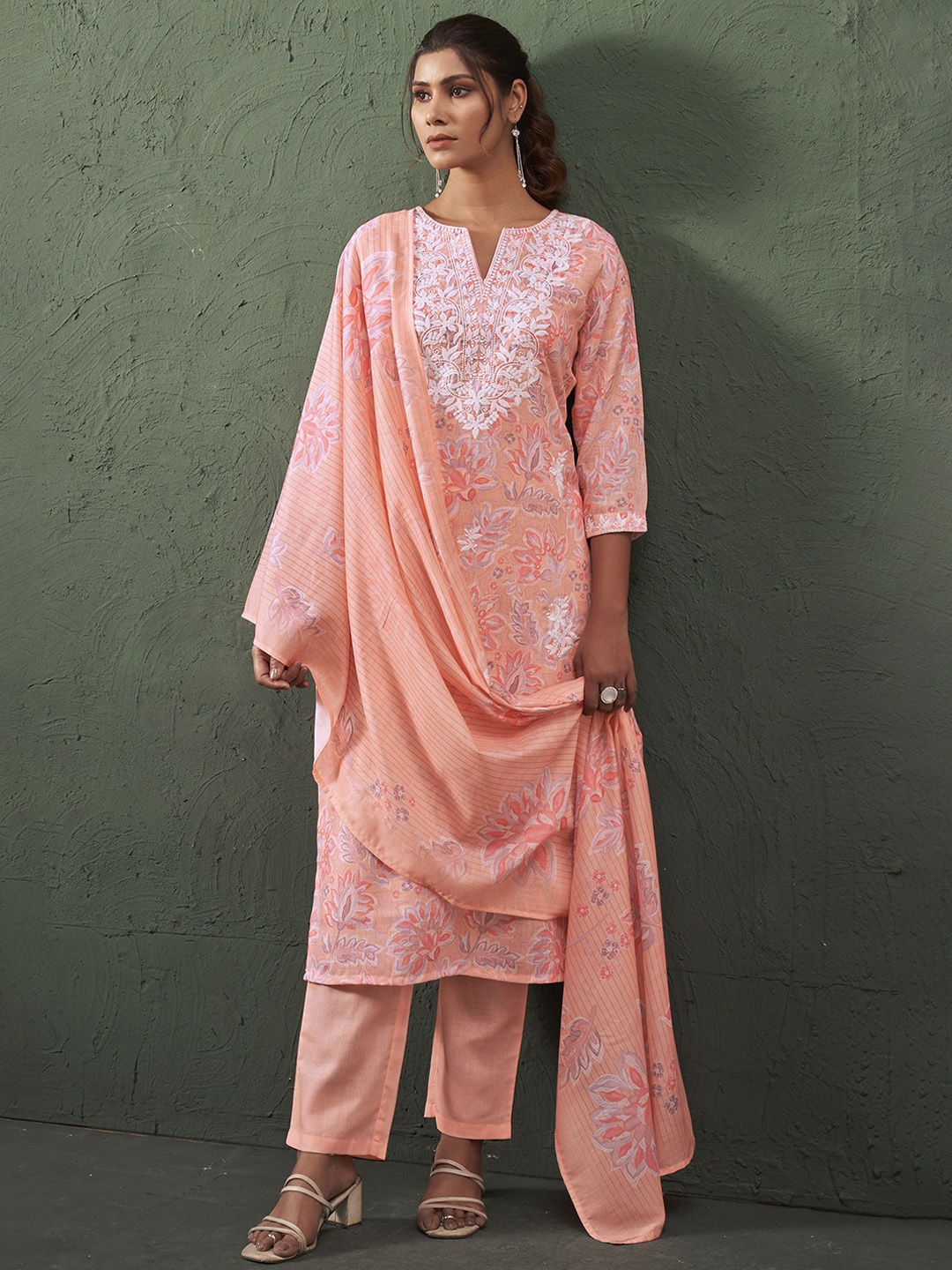 

Anouk Women Floral Embroidered Regular Kurta with Trousers & With Dupatta, Peach