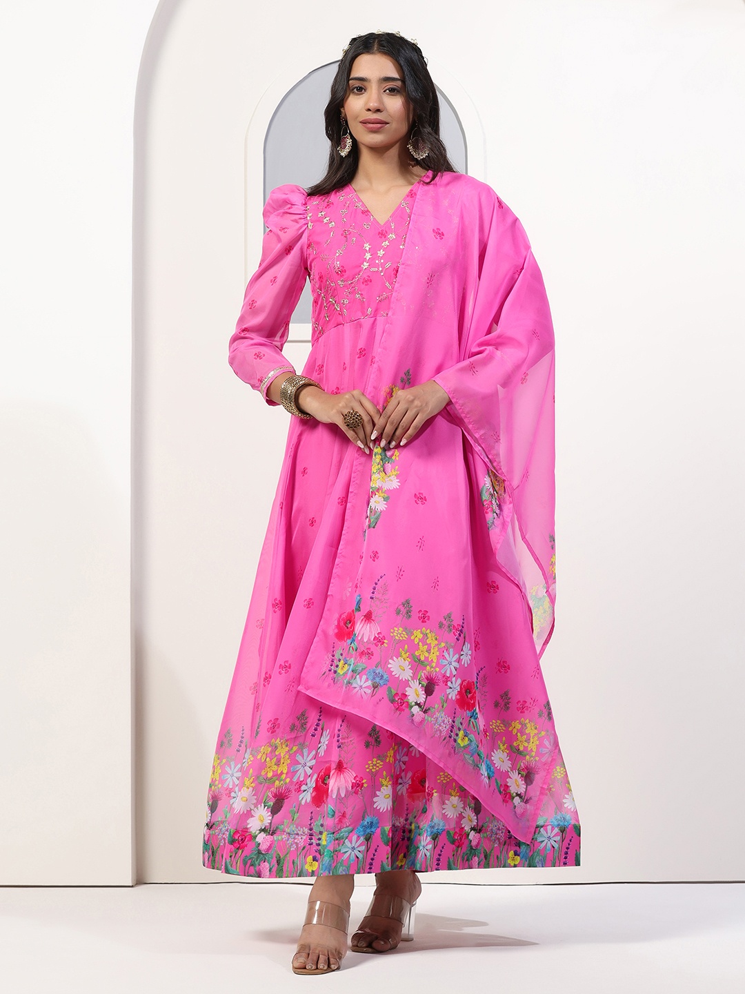 

Moda Rapido Women Floral Printed Regular Kurta with Trousers & With Dupatta, Pink