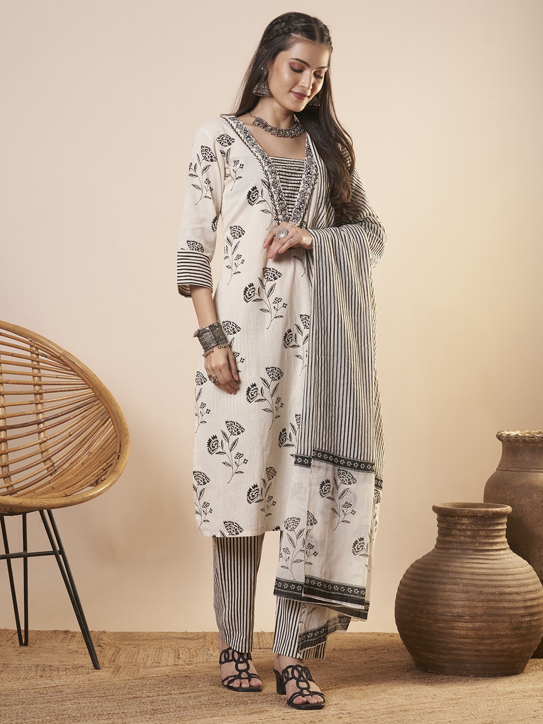 

FASHOR Women Ethnic Motifs Printed Regular Pure Cotton Kurta with Trousers & With Dupatta, Off white