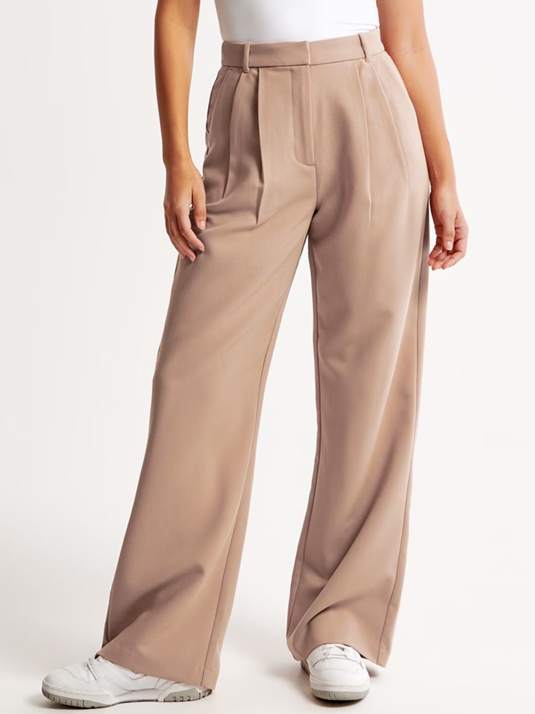 

FNOCKS Women Tailored High-Rise Stain Resistant Pleated Trousers, Beige