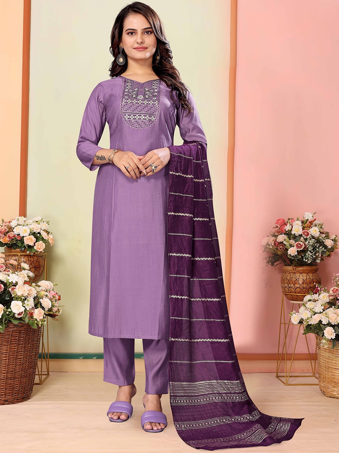 

Vintro Women Ethnic Motifs Embroidered Regular Sequinned Pure Silk Kurta with Trousers & With Dupatta, Lavender