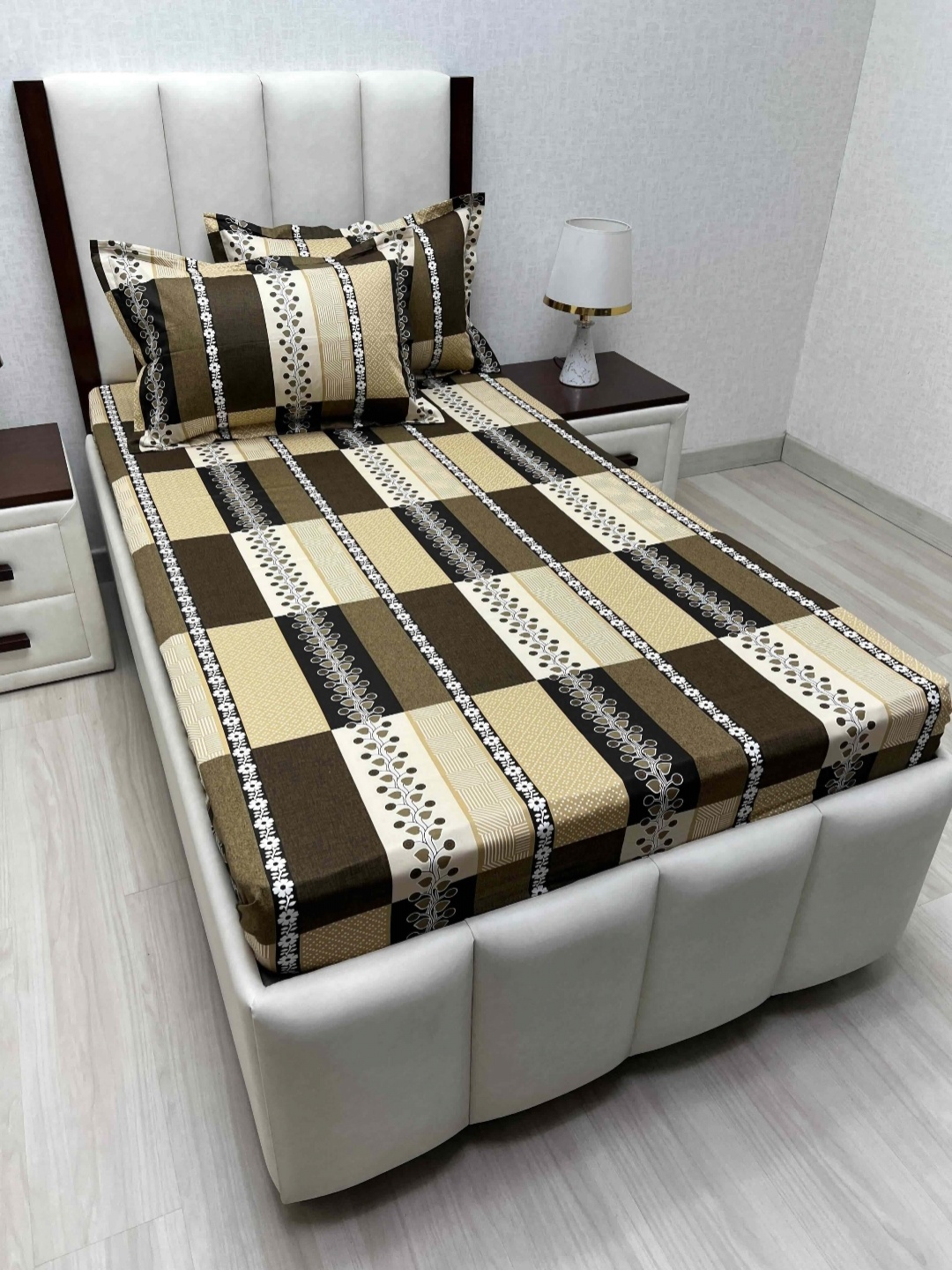 

Pure Decor Brown & White Floral 220 TC Single Bedsheet with 2 Pillow Covers