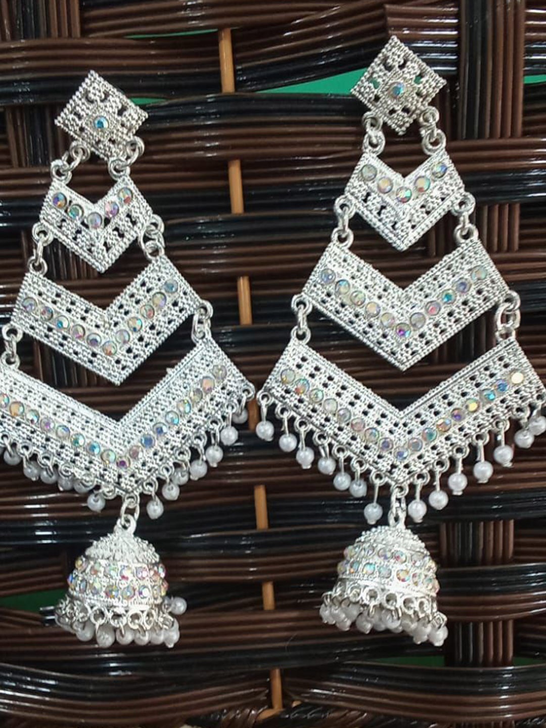 

JMBW INTERNATIONAL Silver-Plated Artificial Beads Beaded Contemporary Drop Earrings