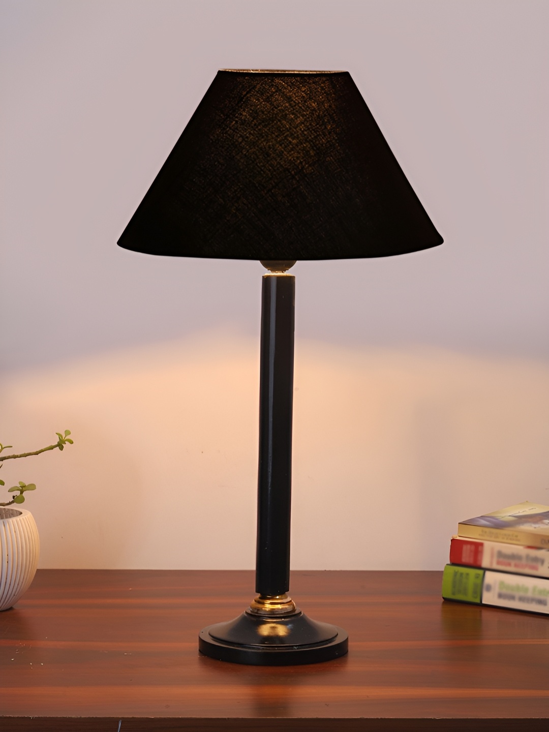 

Devansh Black Wooden Frusturical Shaped Table Lamp