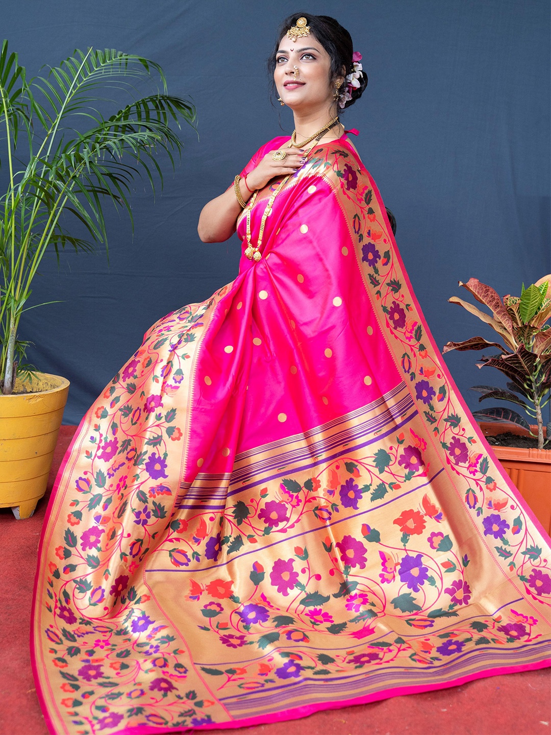 

Kandora Polka Dot Zari Pure Silk Paithani Saree, Pink
