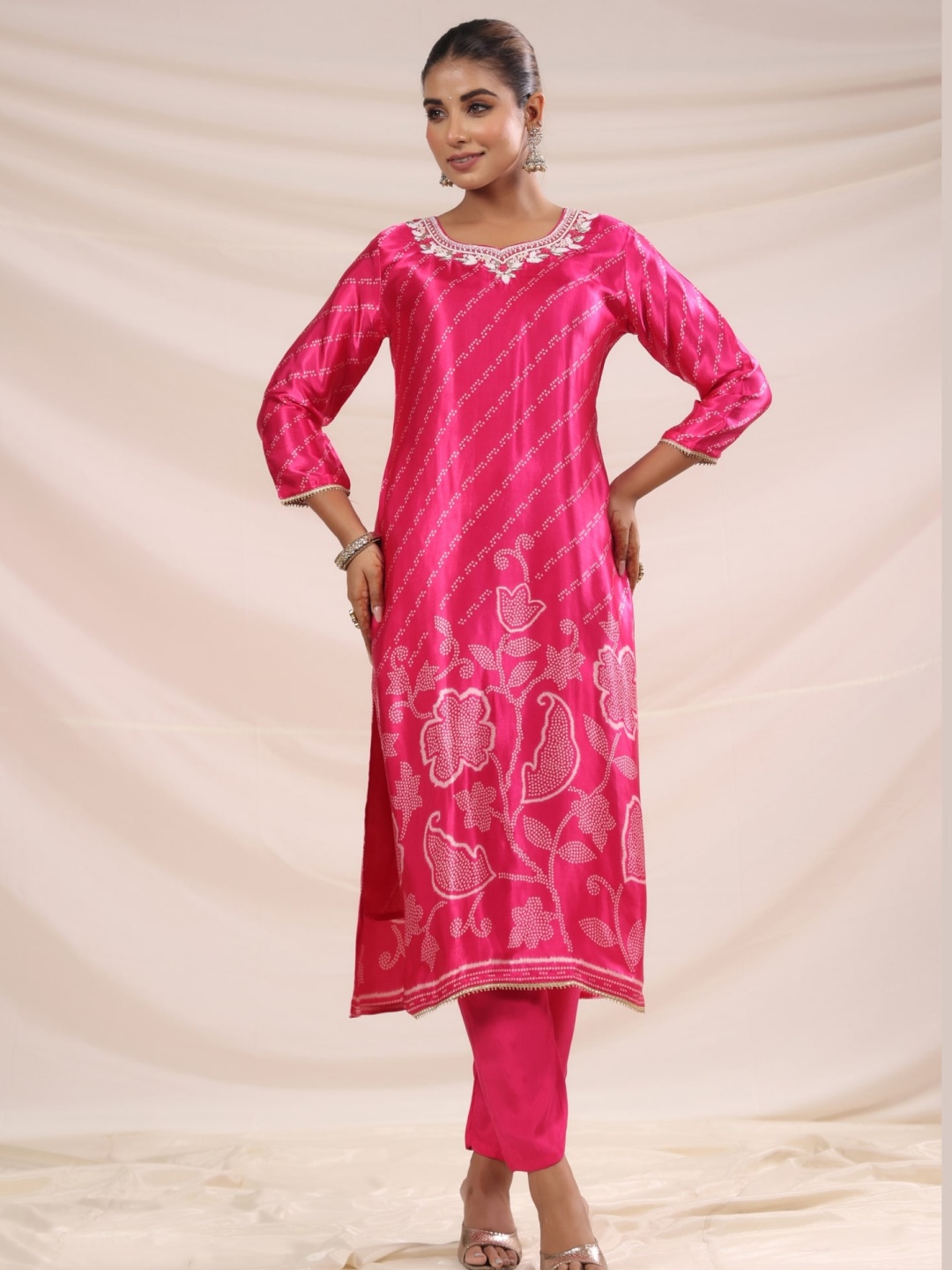 

Sindh Fashion Women Floral Printed Regular Kurta with Trousers & With Dupatta, Pink