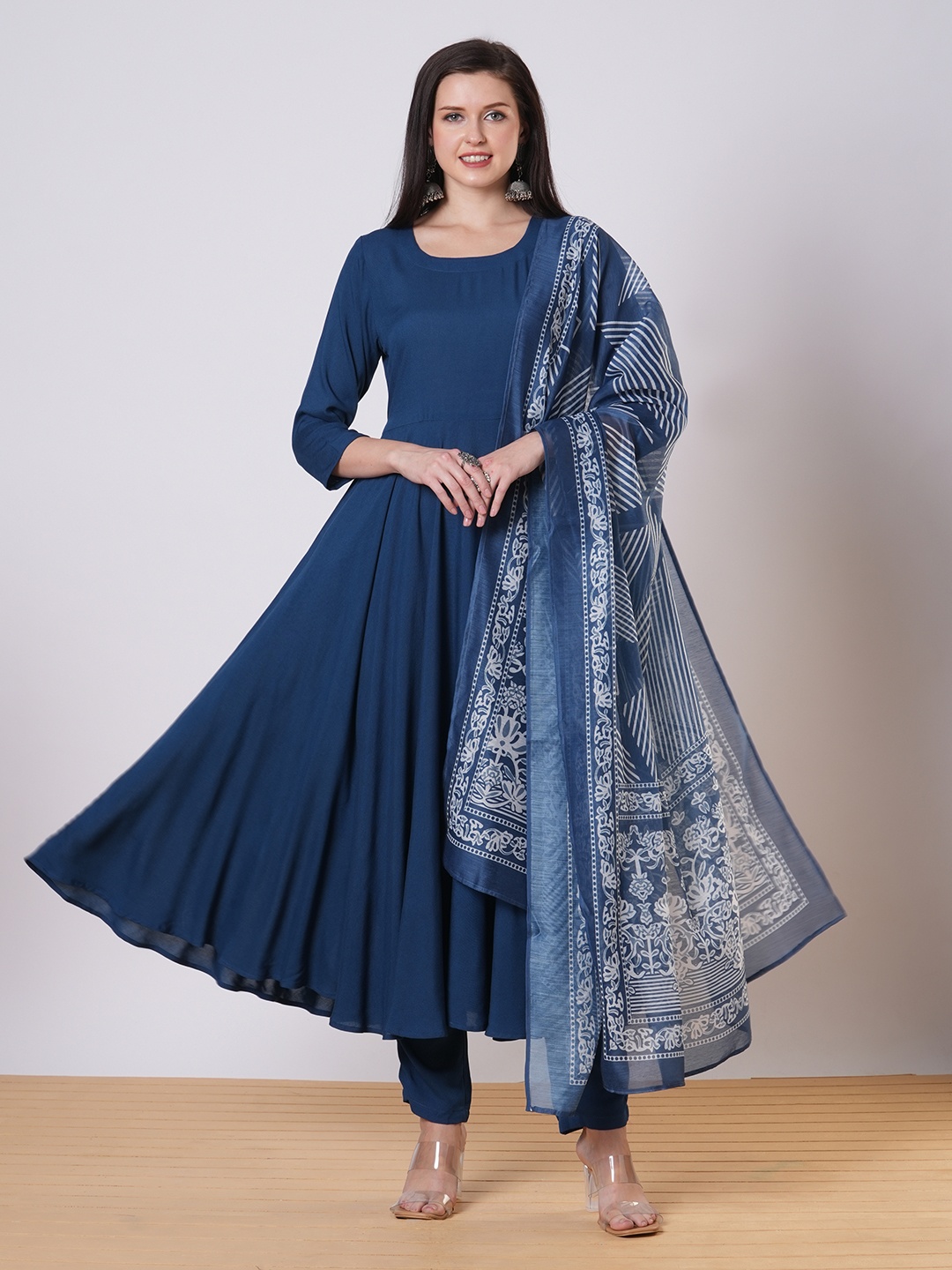 

GoSriKi Women Regular Kurta with Trousers & With Dupatta, Blue
