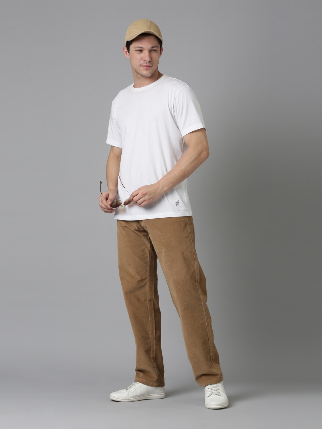 

NEVER NEUD Men Relaxed Straight Fit Corduroy Trousers, Tan