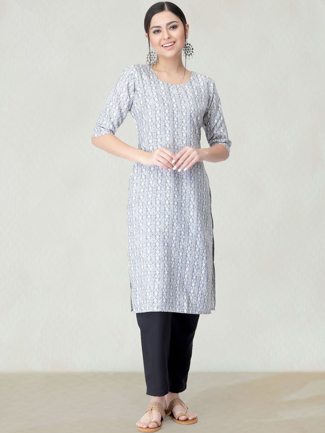 

Moda Rapido Ethnic Motifs Printed Round Neck Straight Kurta, Blue