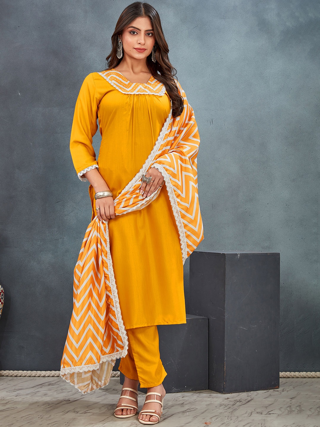 

Moda Rapido Women Regular Kurta with Trousers & With Dupatta, Yellow