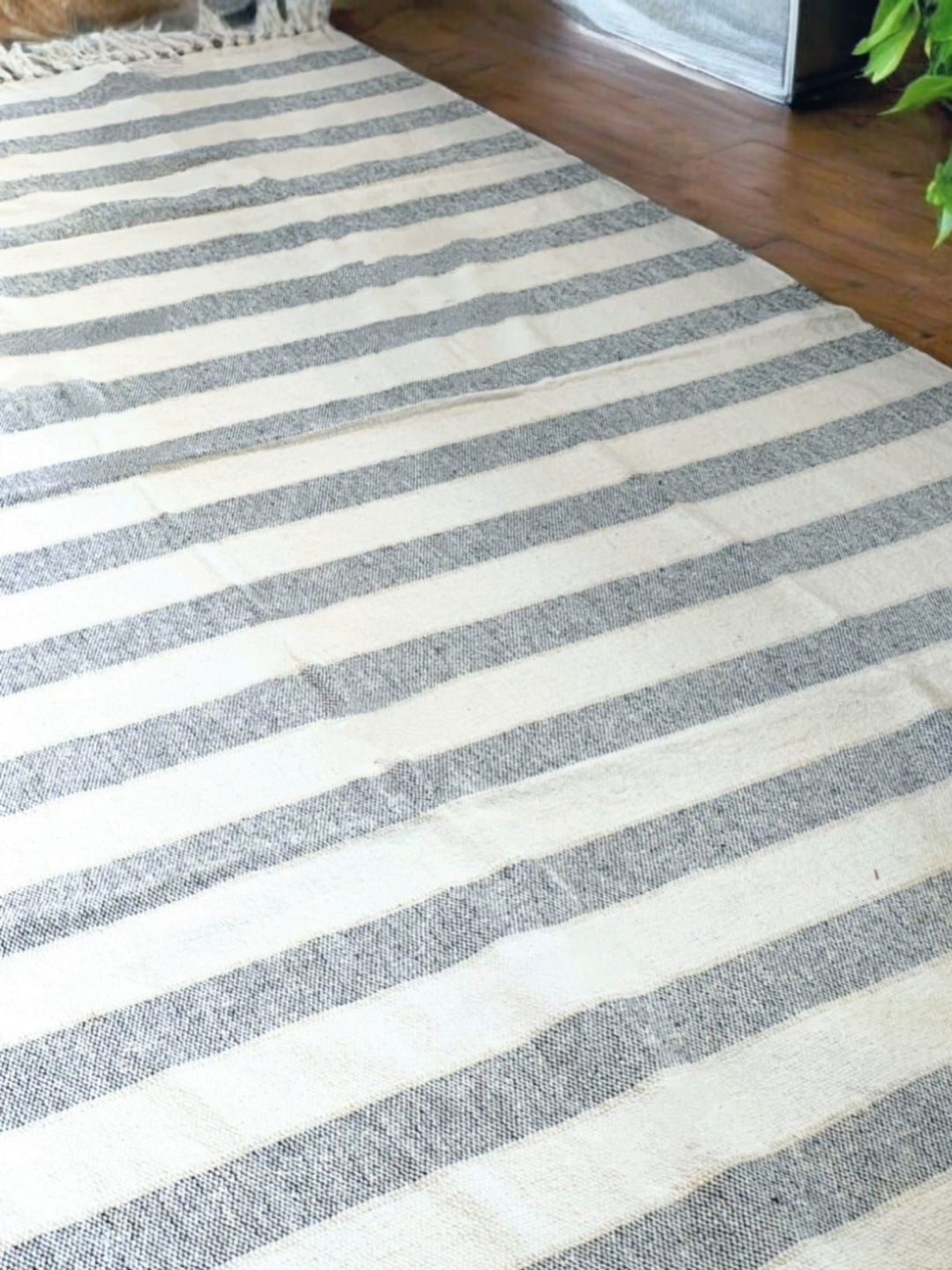 

INTERIORQUOTIENT Grey Striped Handmade Cotton Carpet