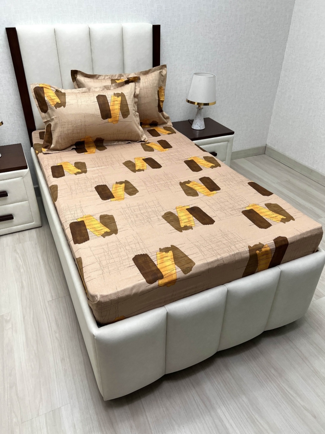 

Pure Decor Lounge Fur Brown Printed 220 TC Single Bedsheet Set-1.73 m x 2.36m