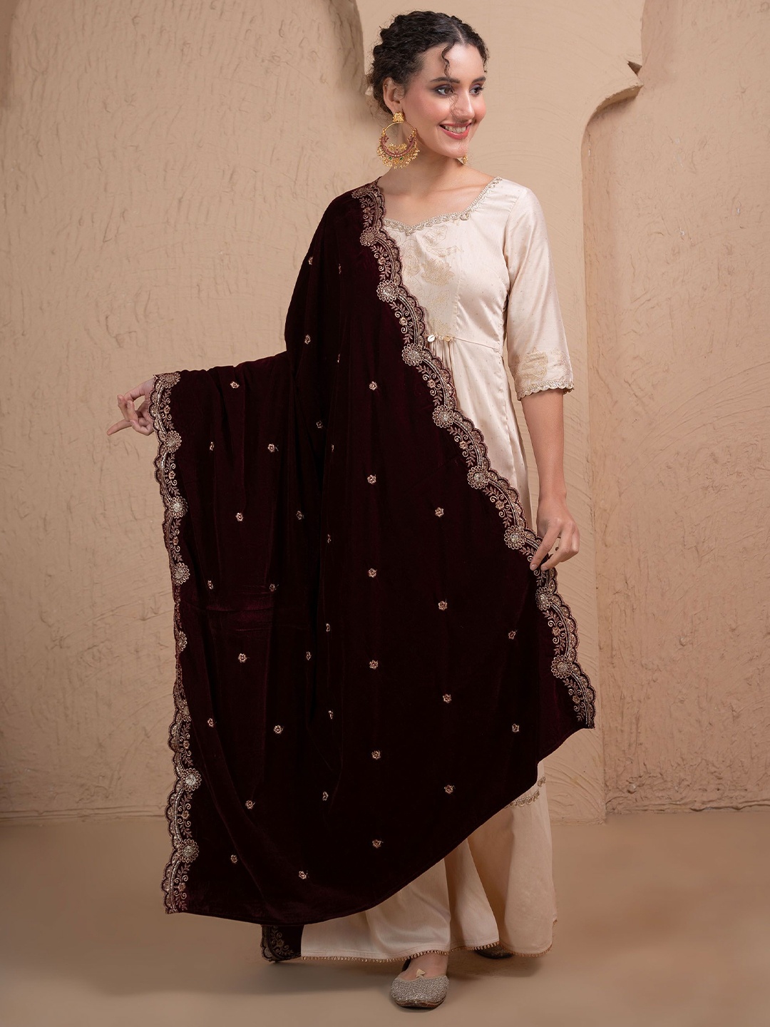 

SEW Floral Embroidered Velvet Dupatta With Thread Work, Maroon