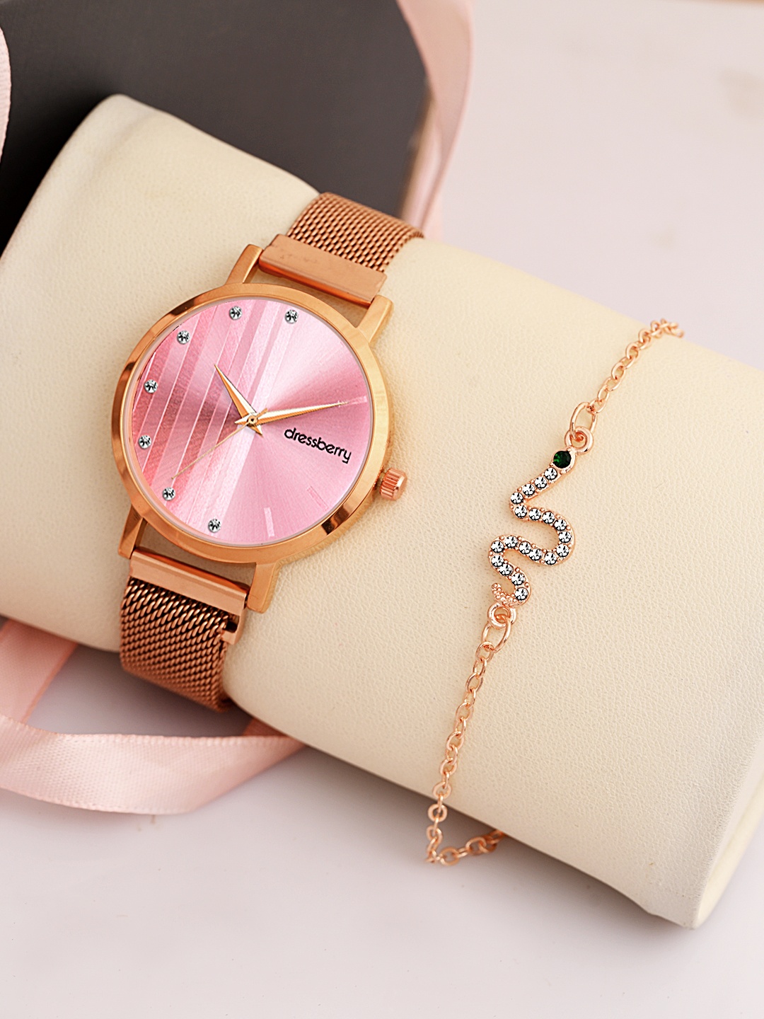 

DressBerry Women DBWJ25 Watch & Bracelet Gift Set, Rose gold