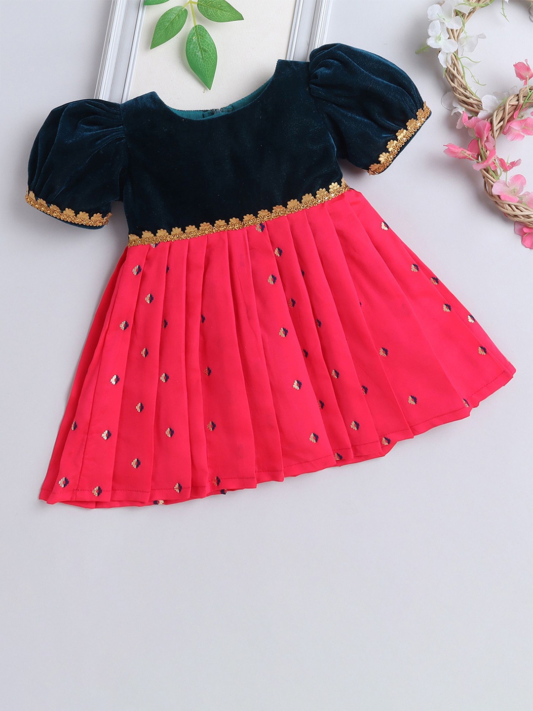 

MANY FROCKS & Flutter Sleeve Velvet Fit & Flare Dress, Pink