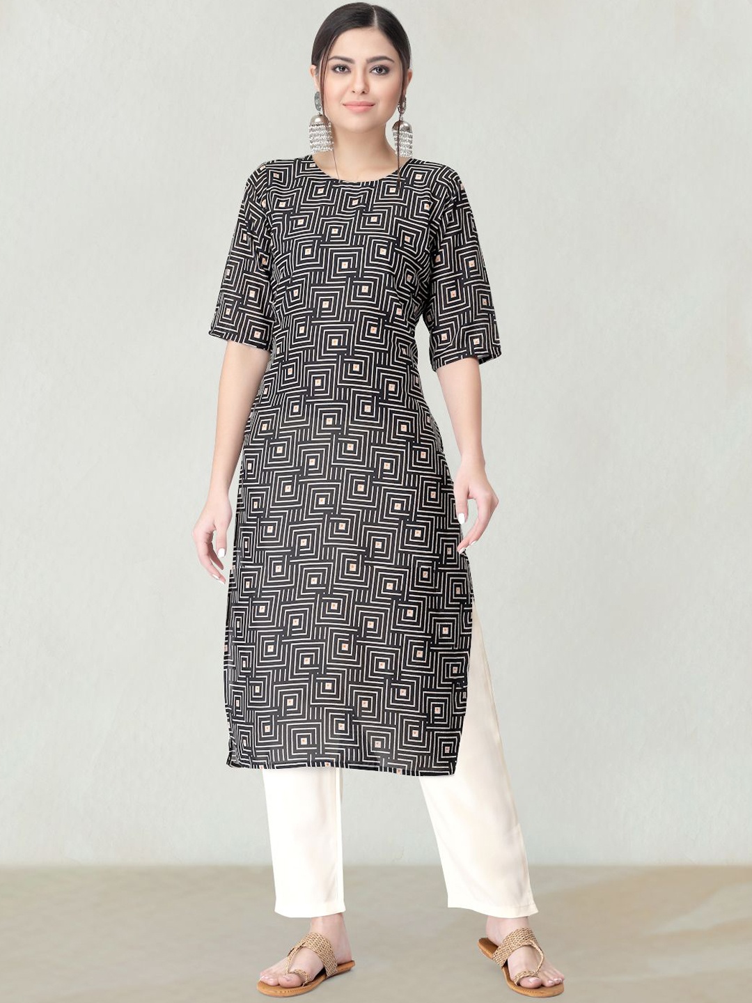 

Moda Rapido Geometric Printed Round Neck Straight Kurta, Black