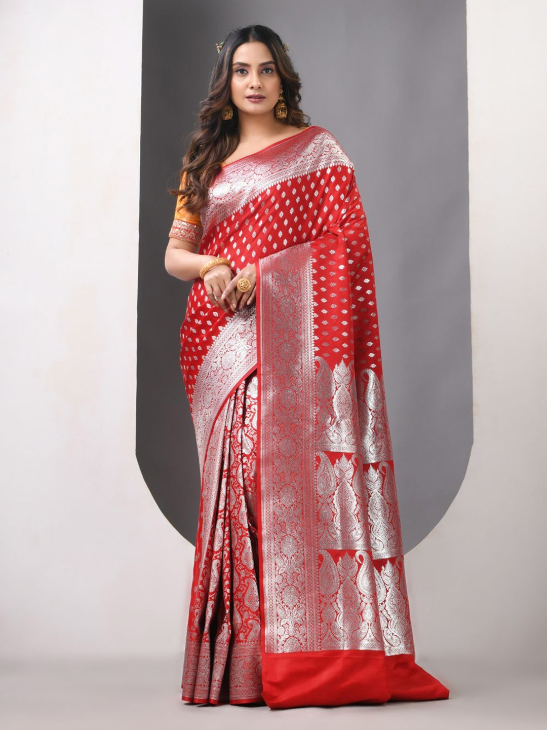

Charukriti Woven Design Zari Pure Silk Banarasi Saree, Red