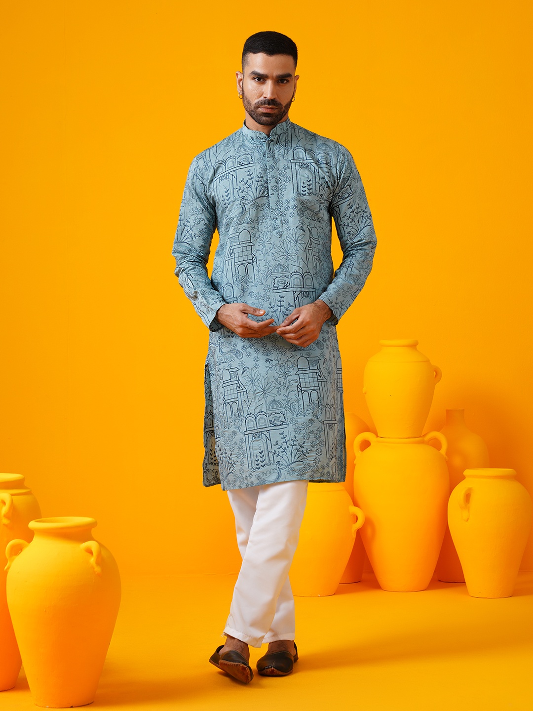 

SOJANYA Men Floral Embroidered Regular Kantha Work Kurta with Pyjamas, Blue