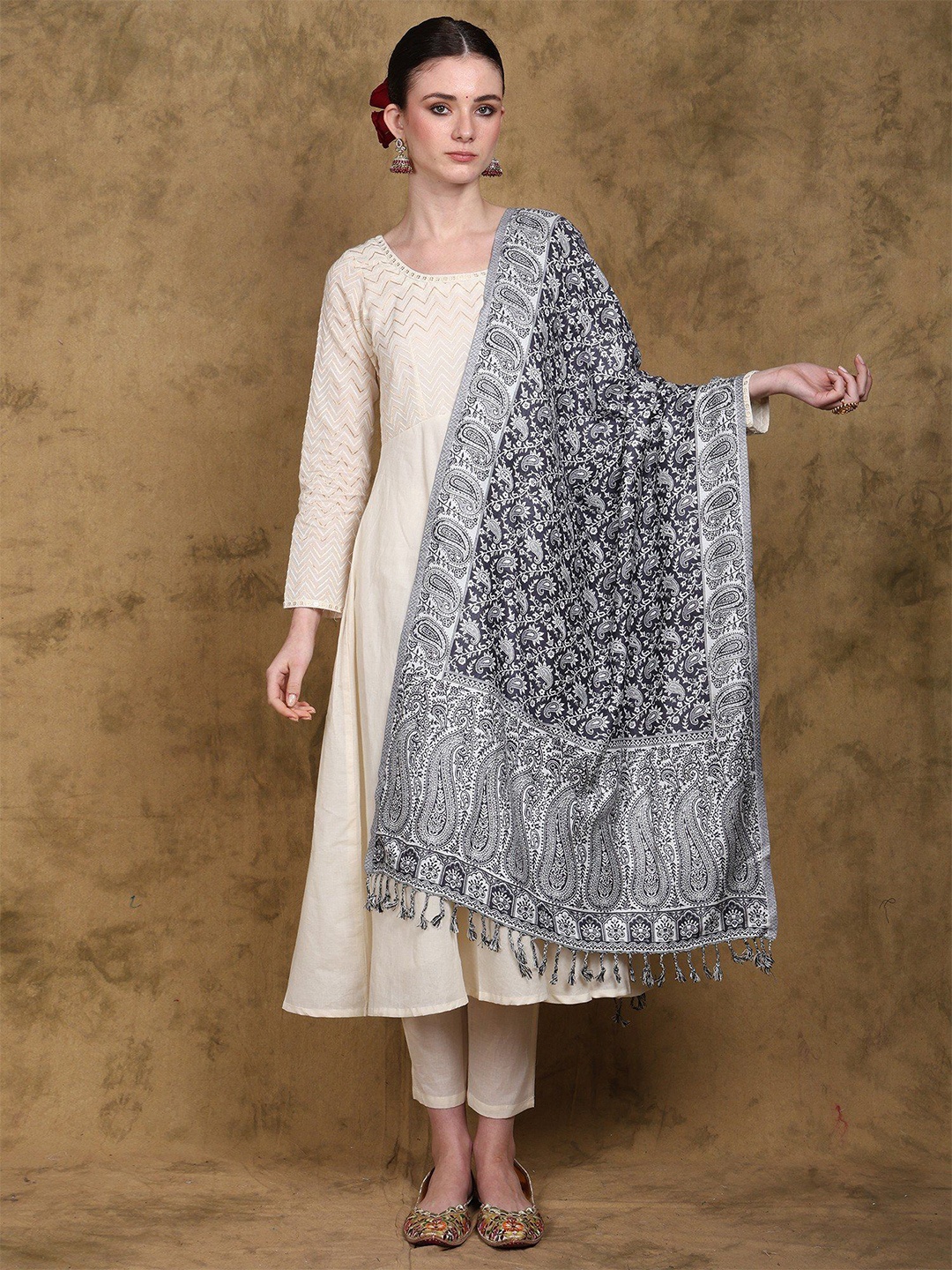 

Exotic India Reversible Jamawar Stole with Woven Paisley Vine, Blue