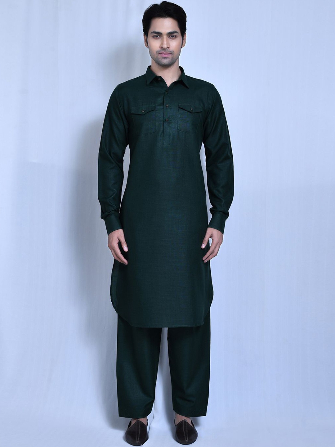 

Aryavir Malhotra Men Regular Pure Cotton Kurta with Trousers, Green