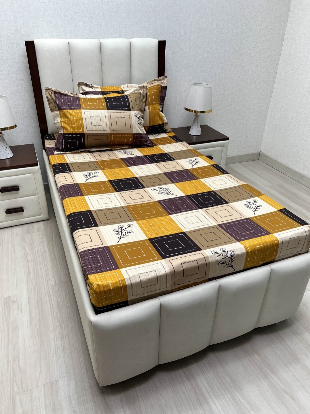 

Pure Decor Lounge Fur Brown Printed Pure Cotton 210TC Single Bedsheet Sets 1.73m x 2.36m