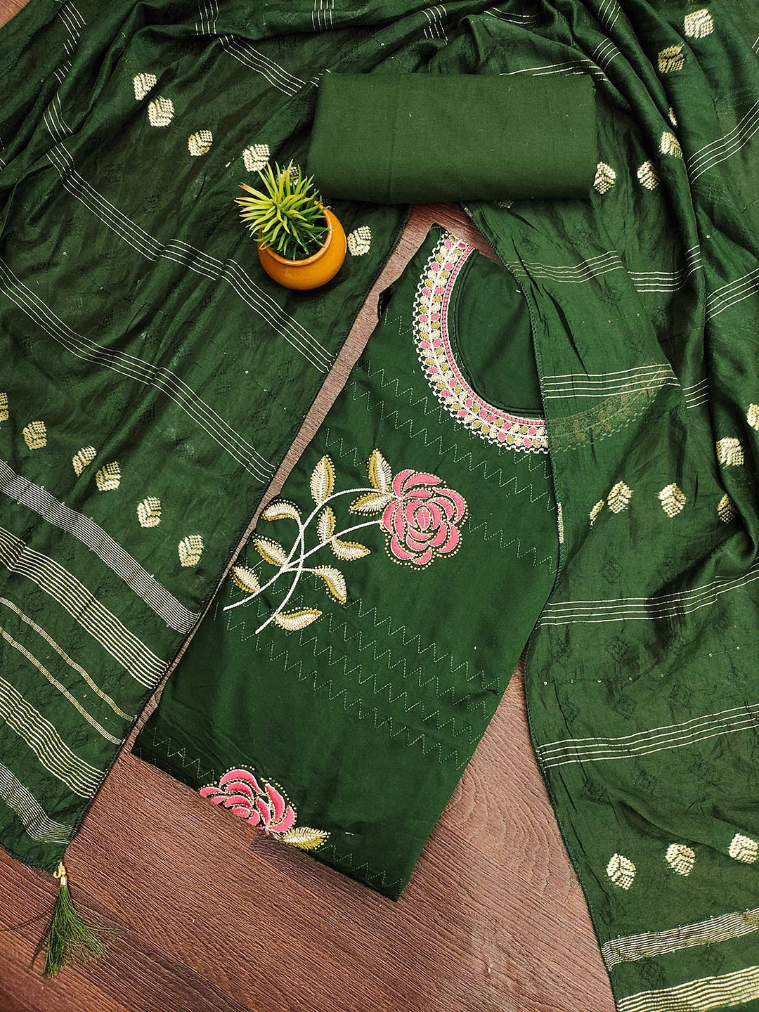 

KALINI Embroidered Pure Cotton Unstitched Dress Material, Green