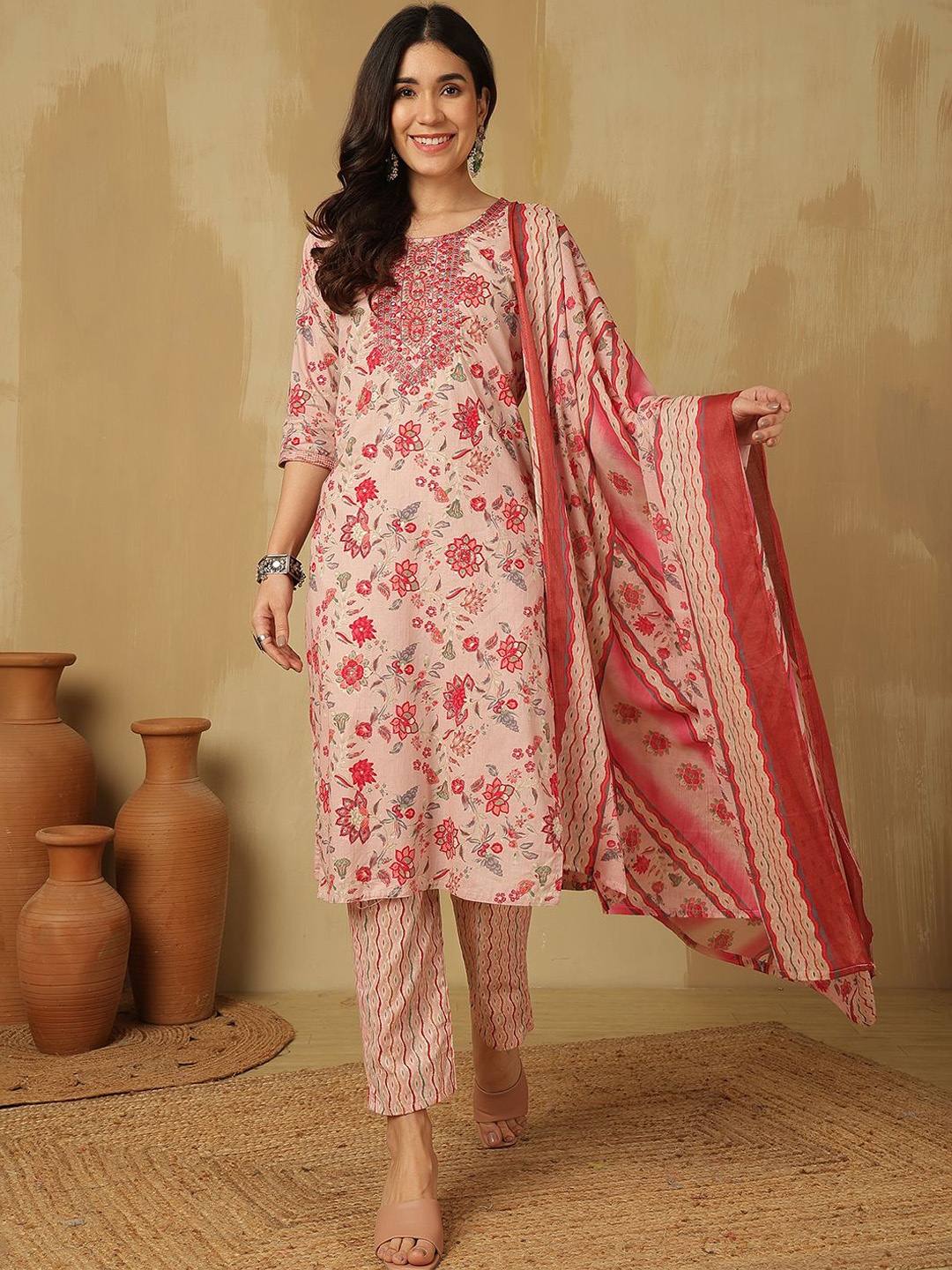 

Sangria Printed Pure Cotton Straight Kurta & Trouser With Dupatta, Pink