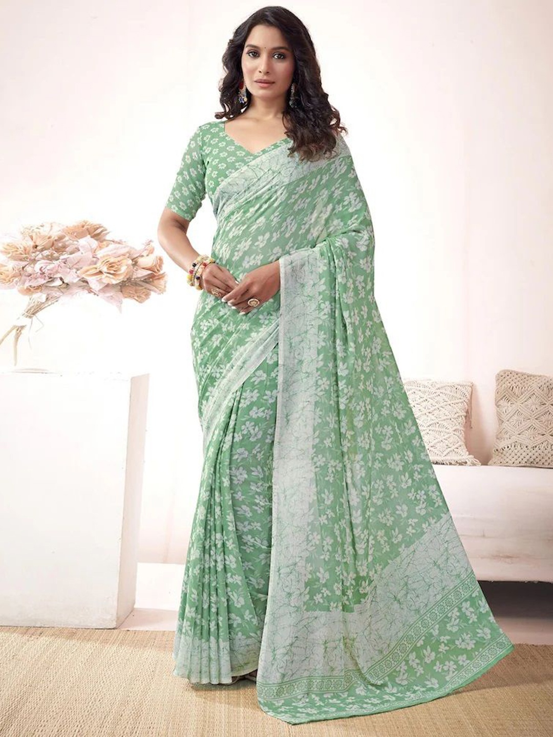 

HERE&NOW Ethnic Motifs Poly Georgette Saree, Green