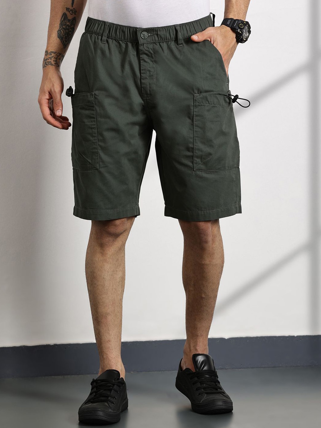 

Thomas Scott Men Relaxed Fit Mid-Rise Cotton Cargo Shorts, Olive