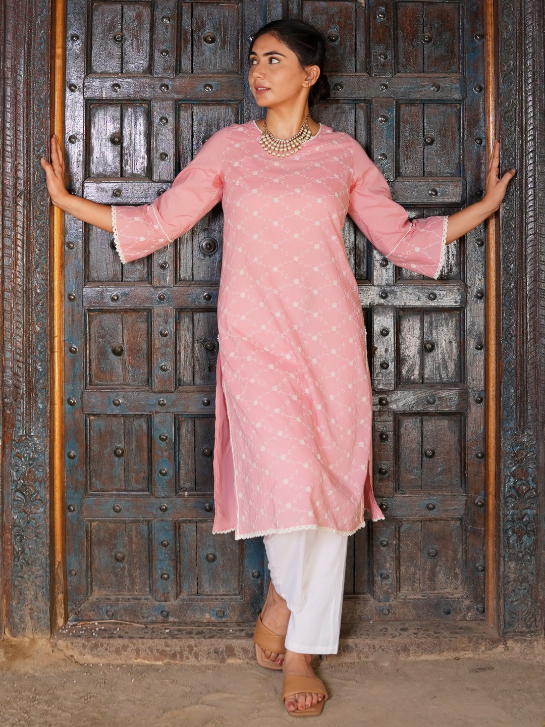

zuri Flora Embroidered Pure Cotton Round-Neck Straight Kurta With Trousers, Pink