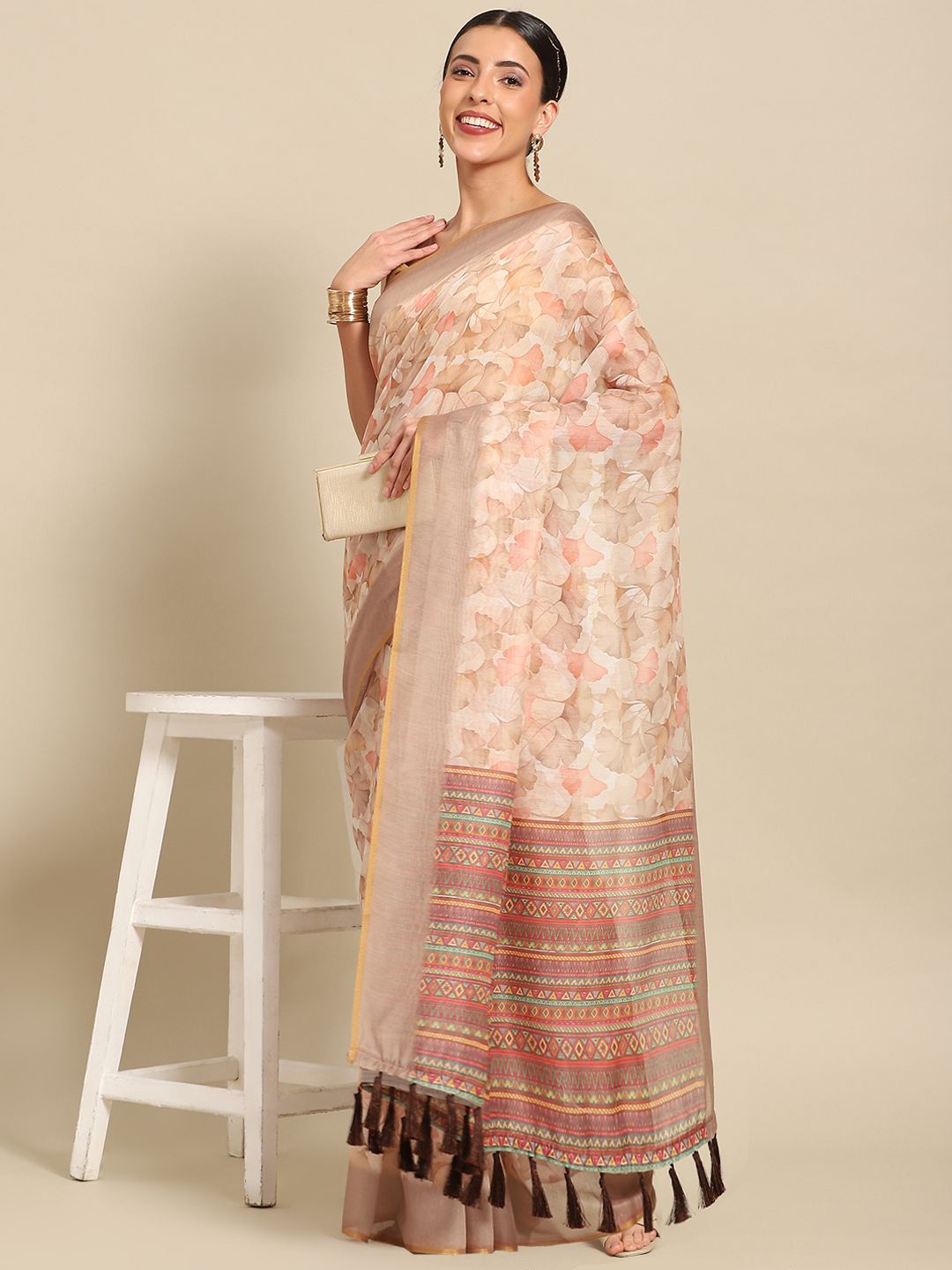 

DIVASTRI Floral Zari Chanderi Saree, Beige