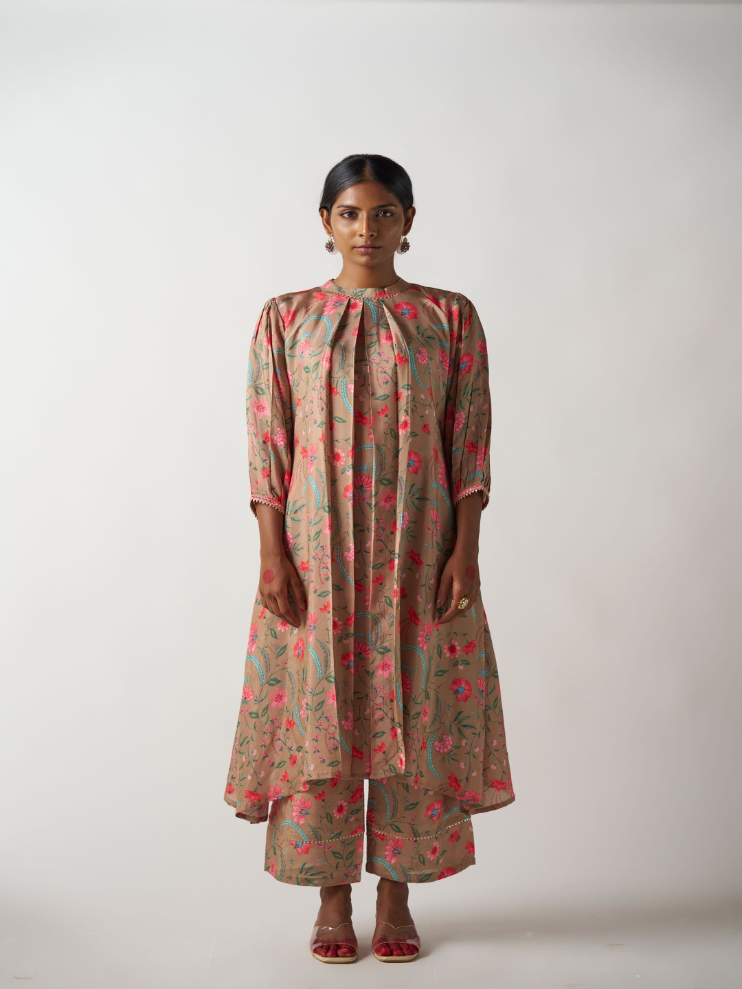 

SUKRUTI DESIGN Floral Printed Round Neck Pure Silk Tunic With Palazzos, Brown