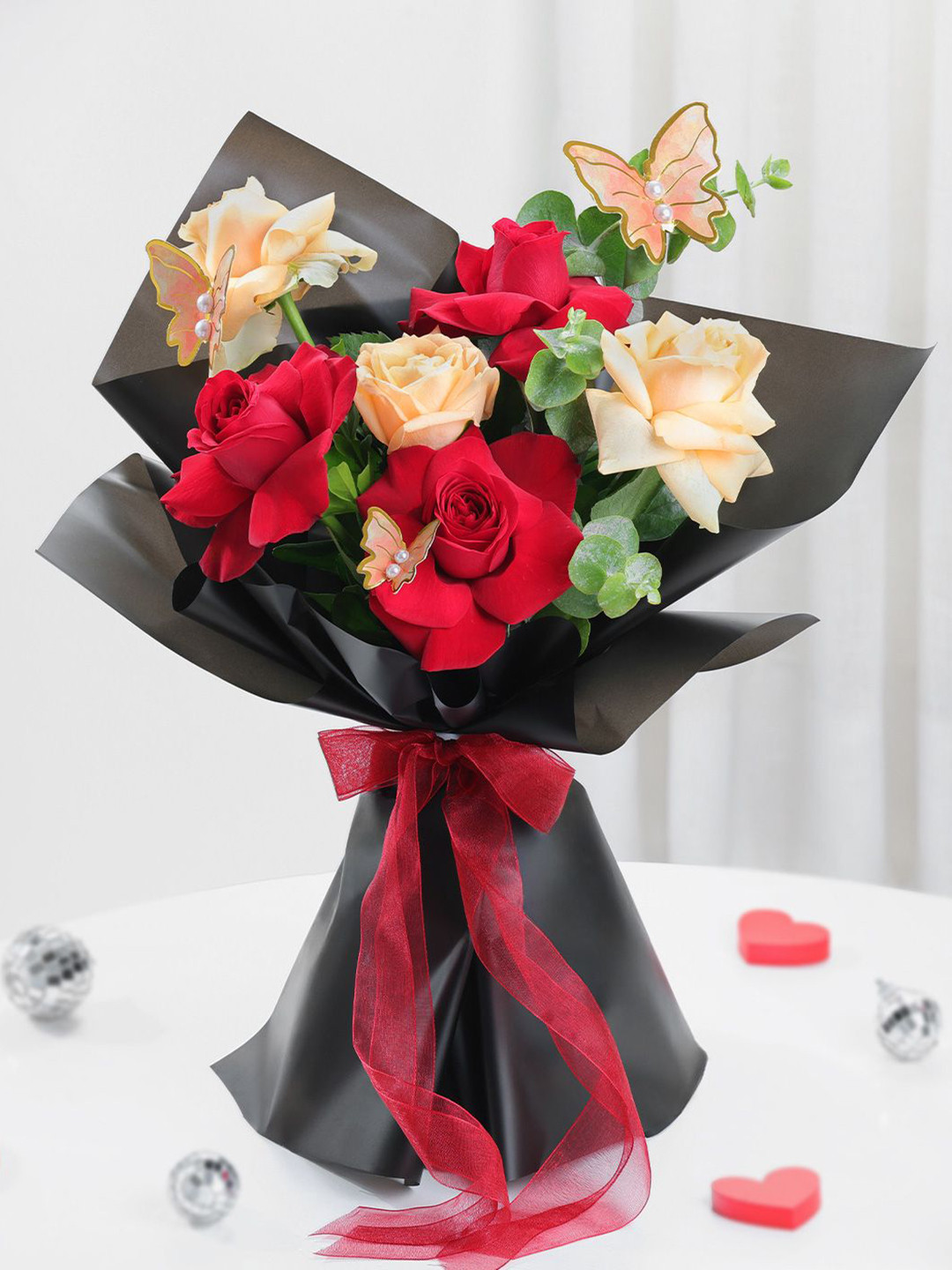 

IGP Butterfly Kiss Rose Bouquet, Red