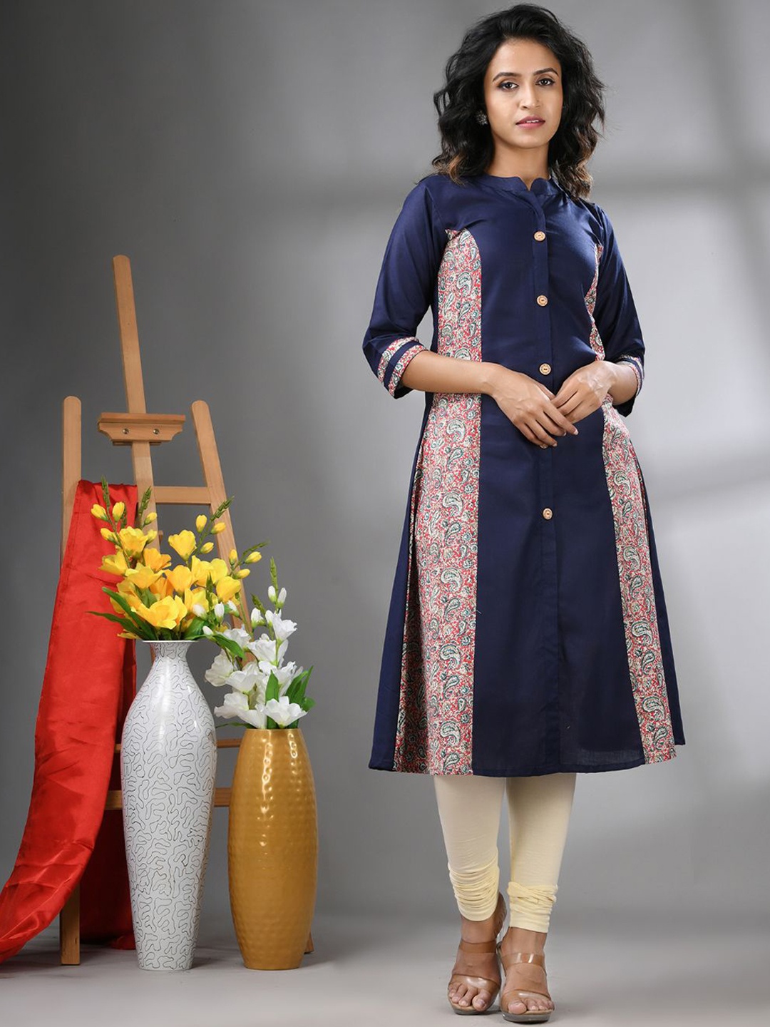 

Charukriti Women Thread Work Kurta, Navy blue