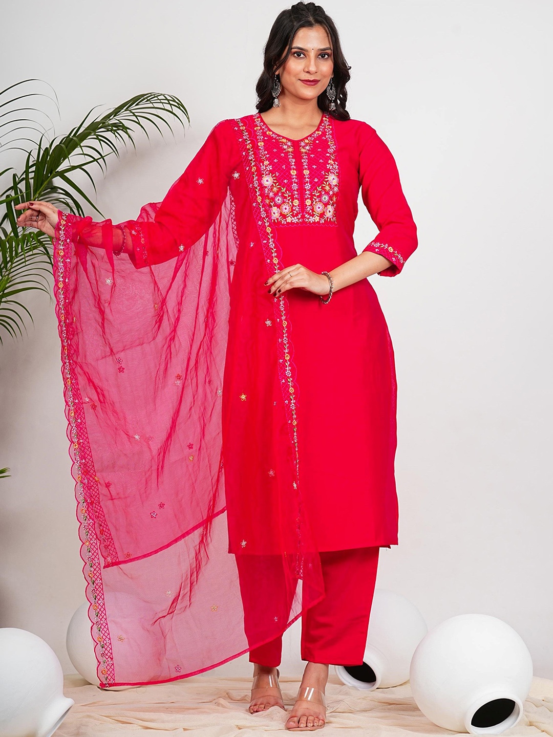 

Vbuyz Floral Yoke Design Thread Work Straight Kurta With Trousers And Dupatta, Pink