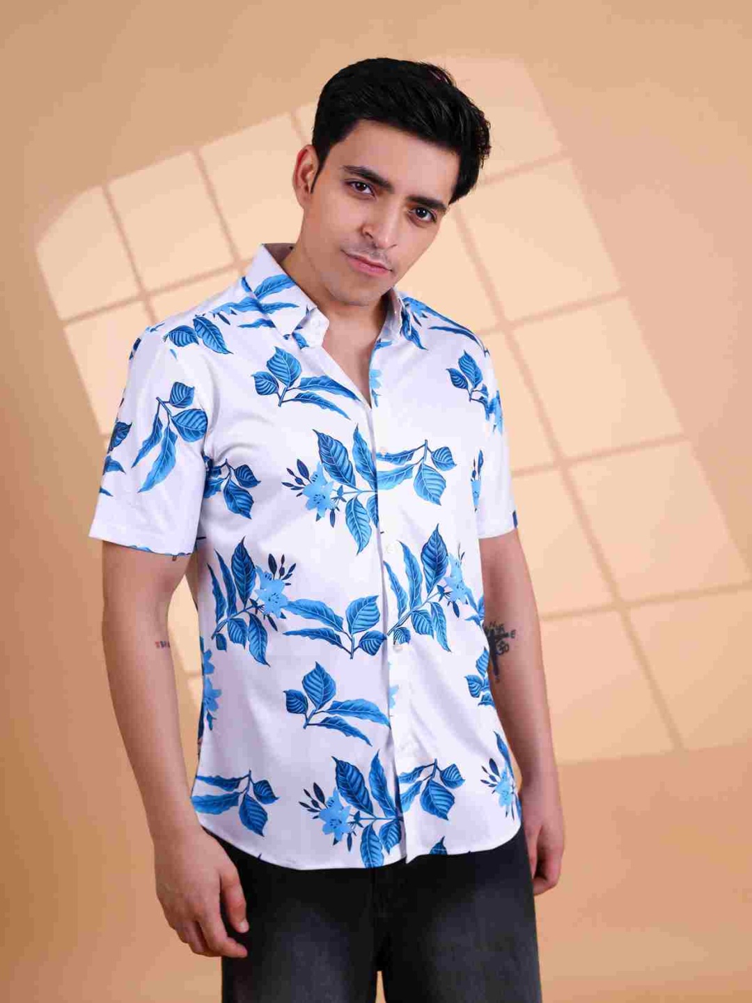 

Fesner Men Comfort Floral Opaque Printed Casual Shirt, Multi