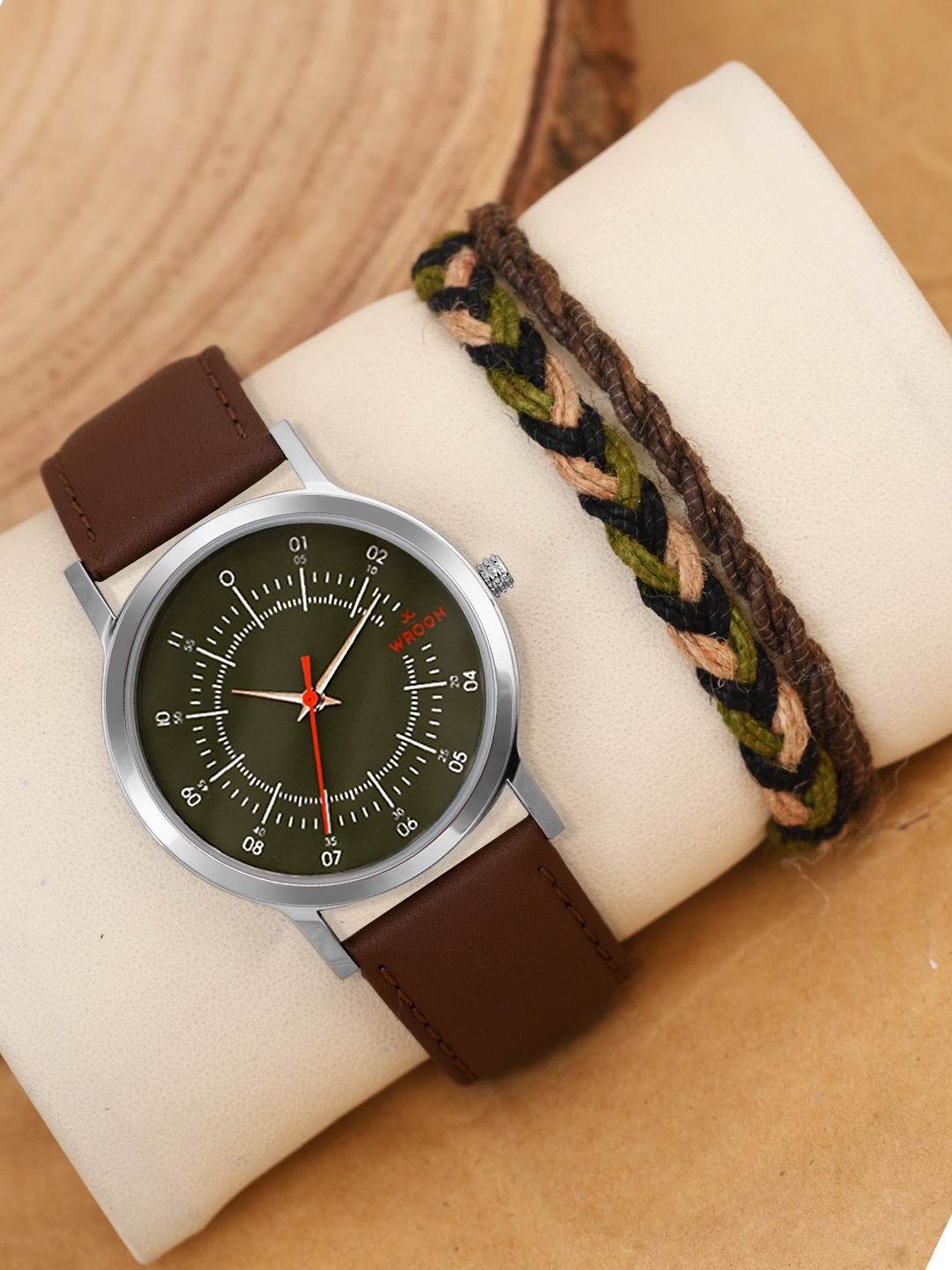 

WROGN Men Analog Watch & Leather Bracelet Gift Set, Green