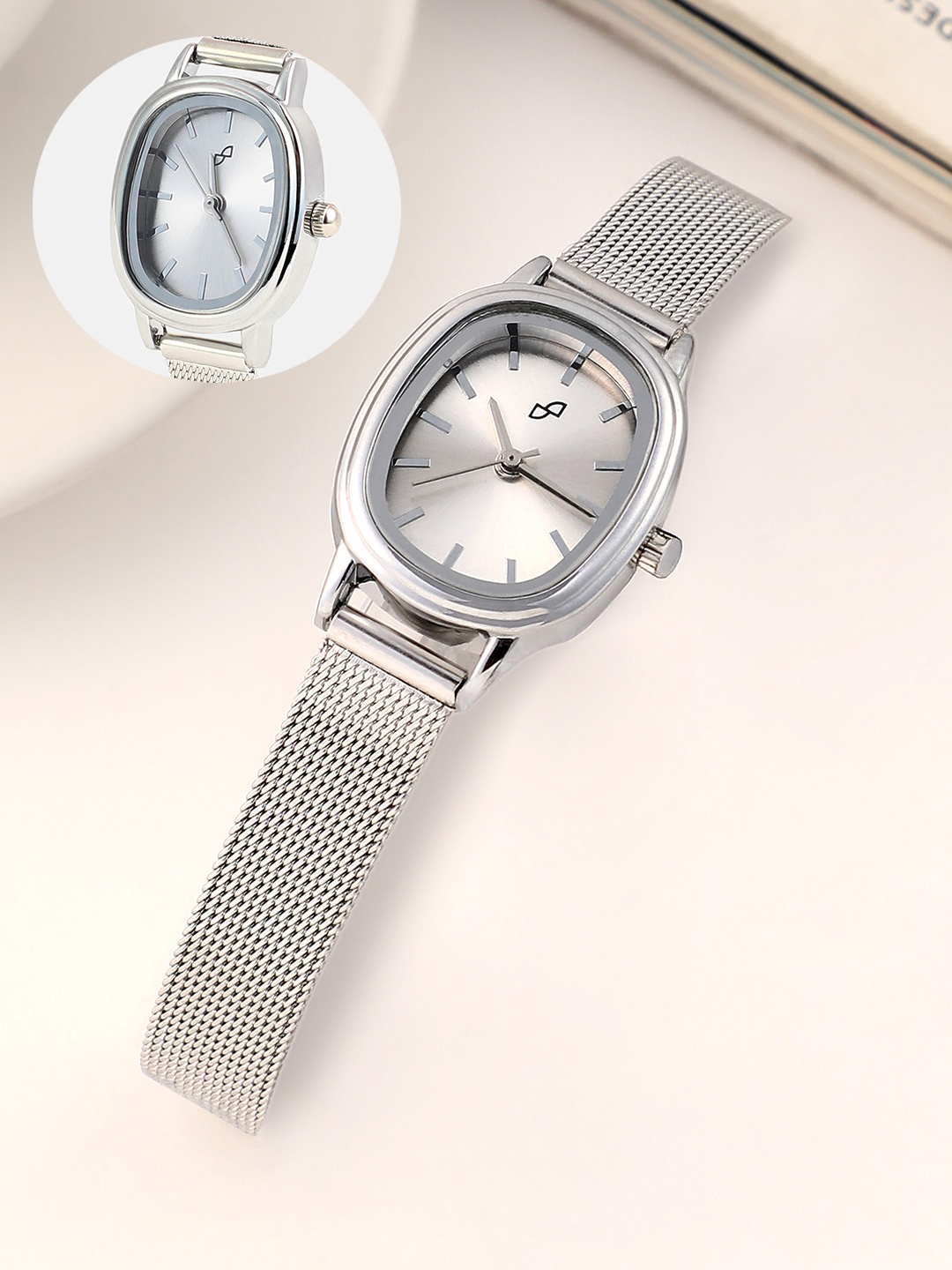 

HAUTE SAUCE by Campus Sutra Women Dial & Stainless Steel Bracelet Style Straps Analogue Watch AW25_HSWC1271, Silver