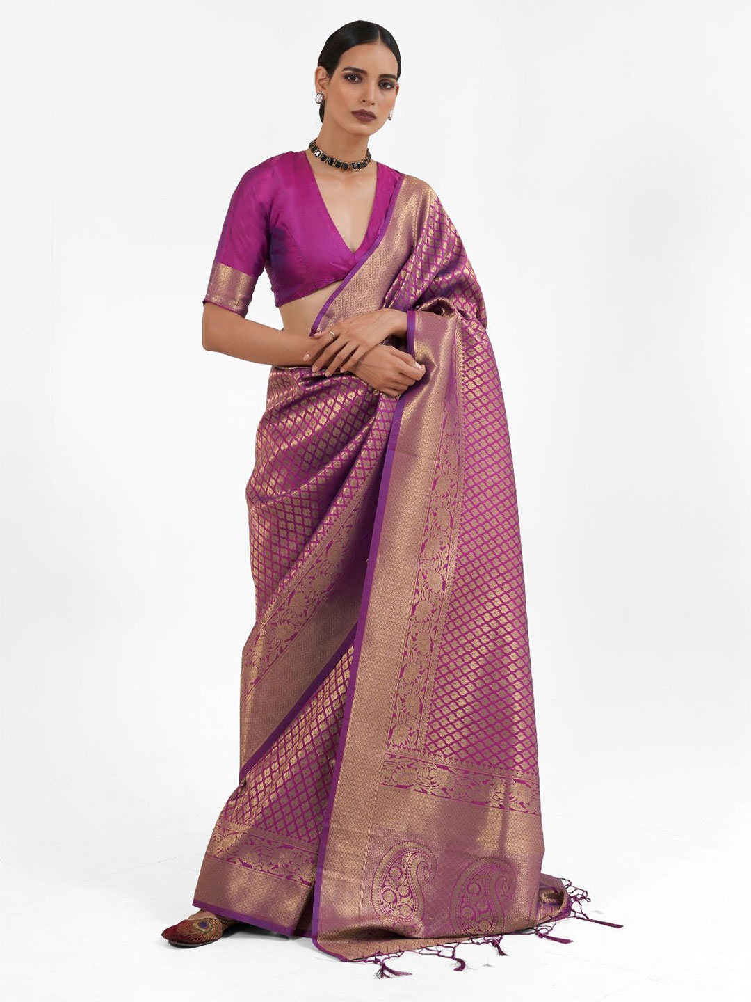 

ODETTE Ethnic Motifs Zari Silk Blend Saree, Purple
