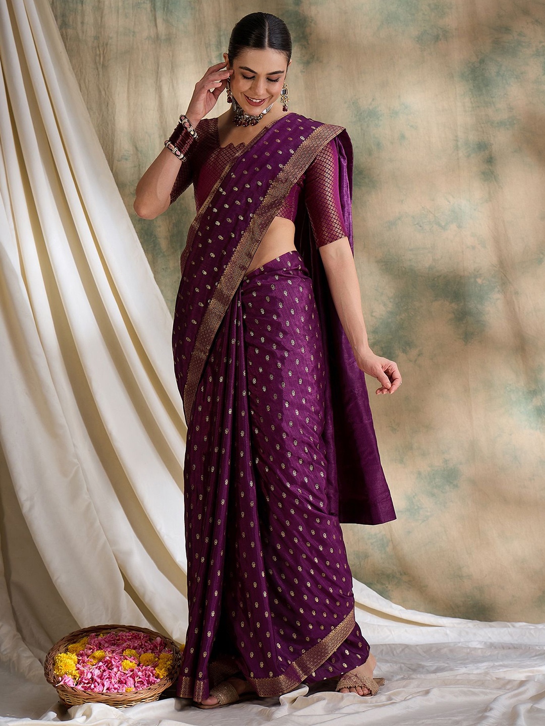 

DEVATITHI Woven Design Zari Purple Vichitra Saree