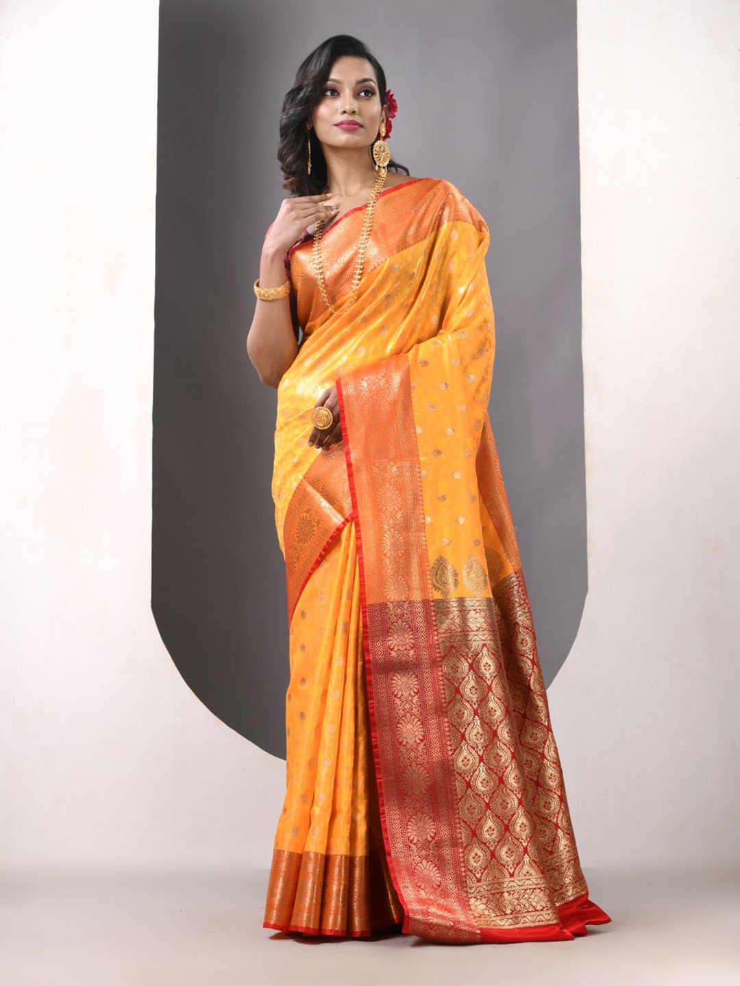 

Charukriti Woven Design Zari Silk Blend Banarasi Saree, Yellow