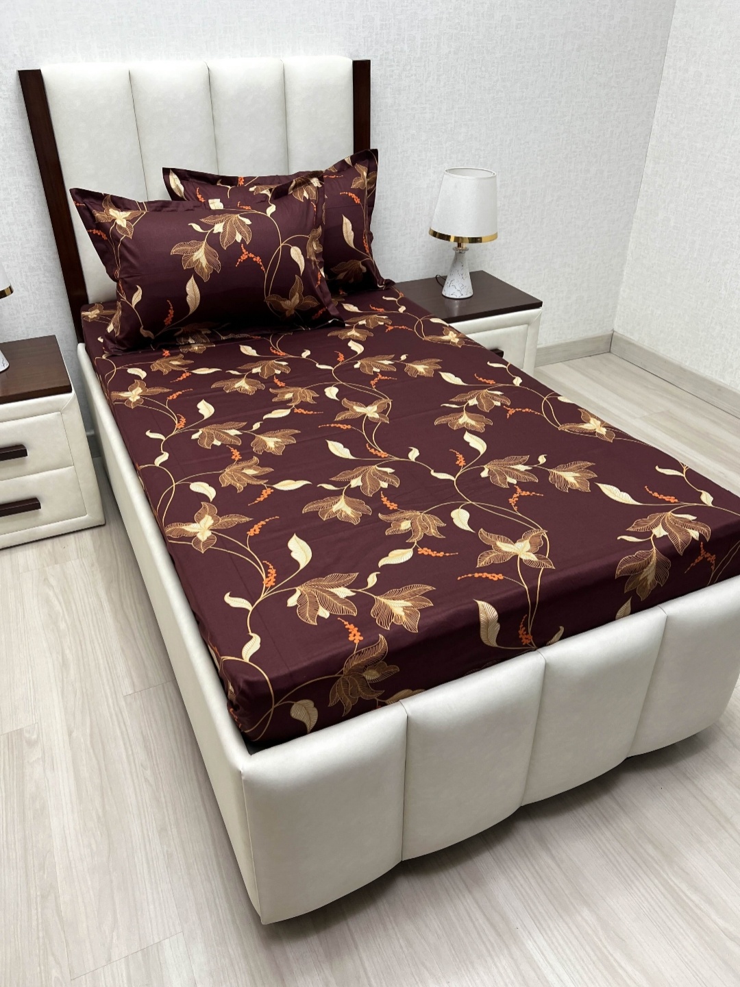 

Pure Decor Lounge Fur Maroon Pure Cotton 220 TC Single Bedsheet Set 1.73 m x 2.36 m