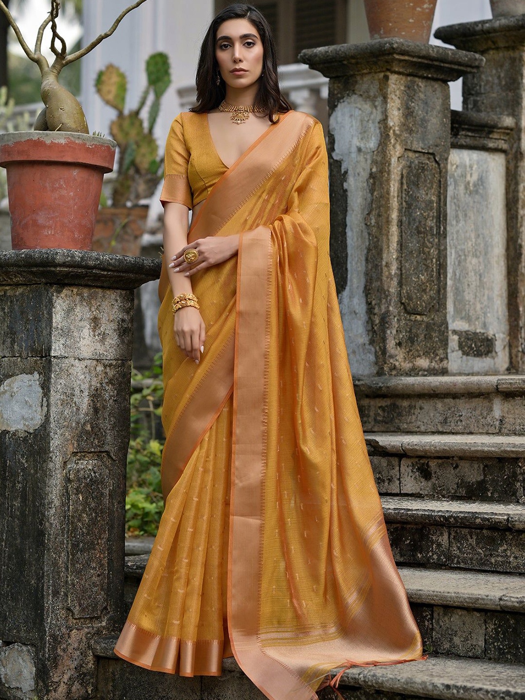 

VISHNU WEAVES Canary Yellow Woven Design Linen Silk Zari Butti Weaves Saree