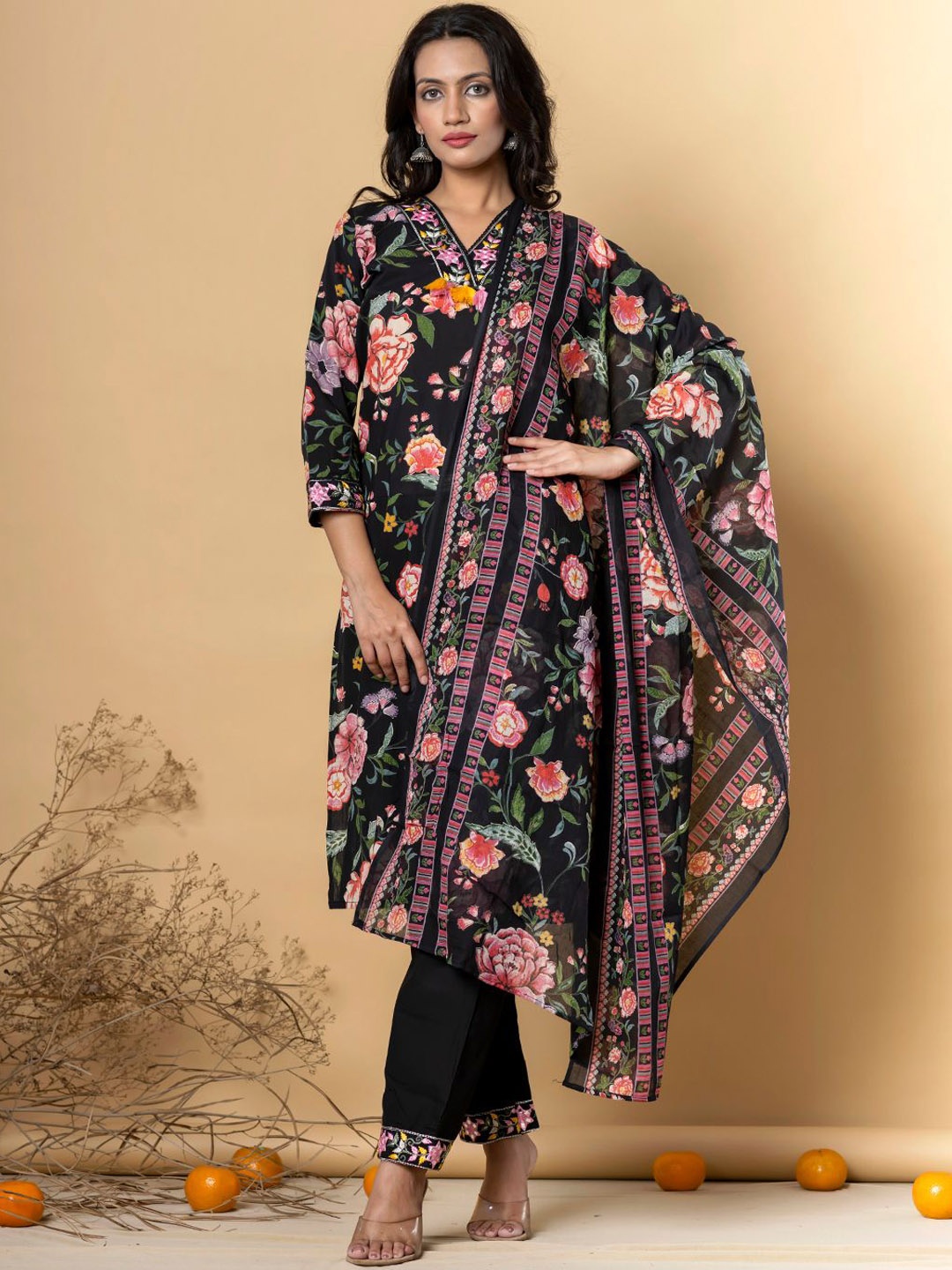 

Readiprint Fashions Floral Printed V-Neck Pure Cotton Kurta With Trousers & Dupatta, Black