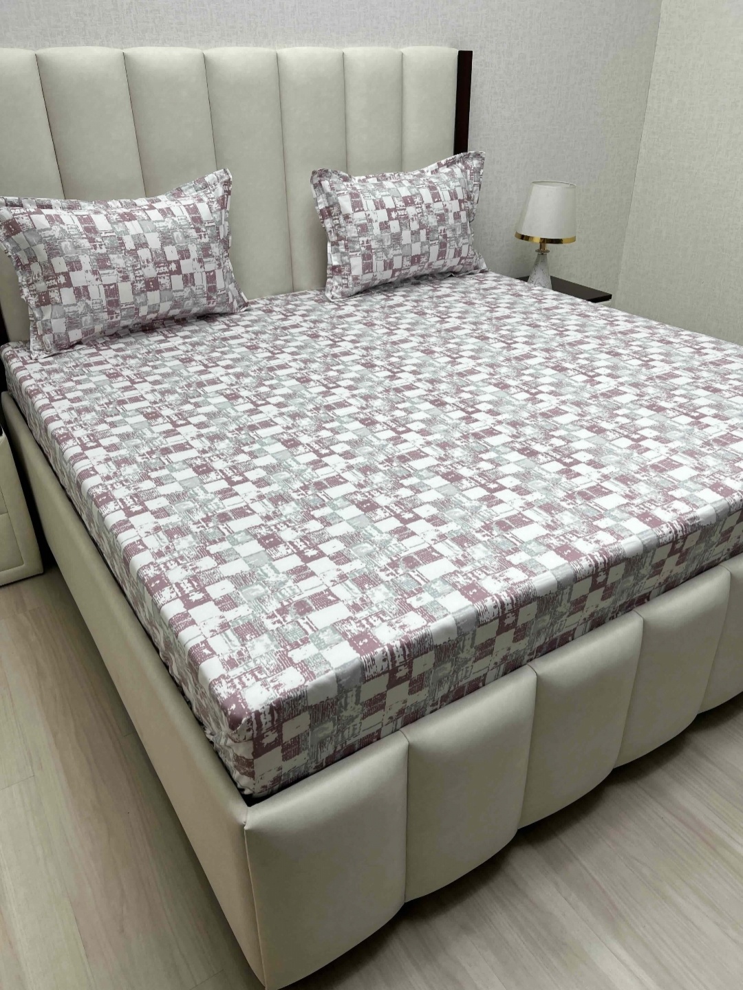 

Pure Decor Royal Passion Purple Printed Pure Cotton 380TC Queen Bedsheet Set 2.28m x 2.54m