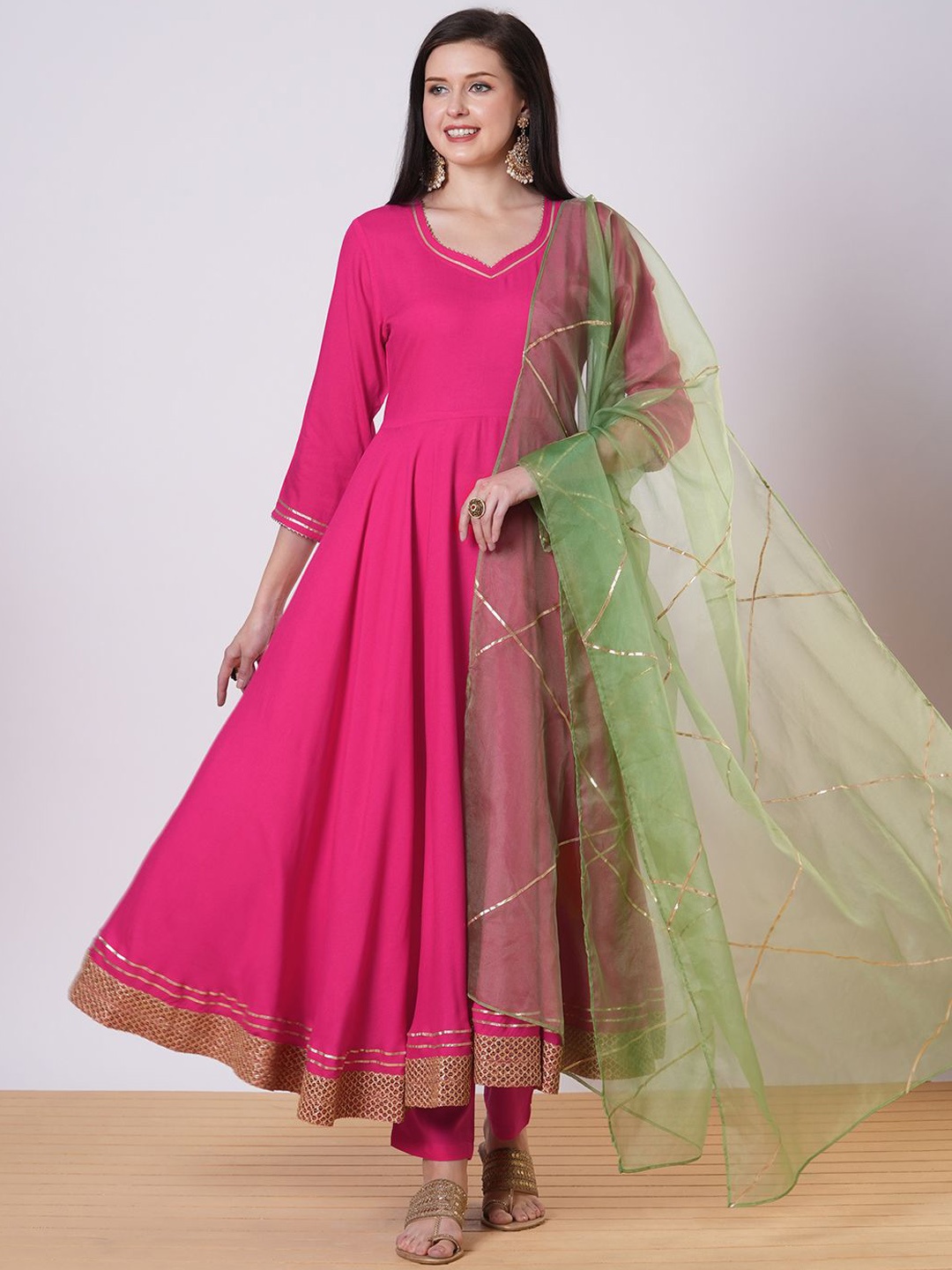 

GoSriKi Empire Swetheart Neck Gotta Patti Anarkali Kurta With Trousers And Dupatta, Pink