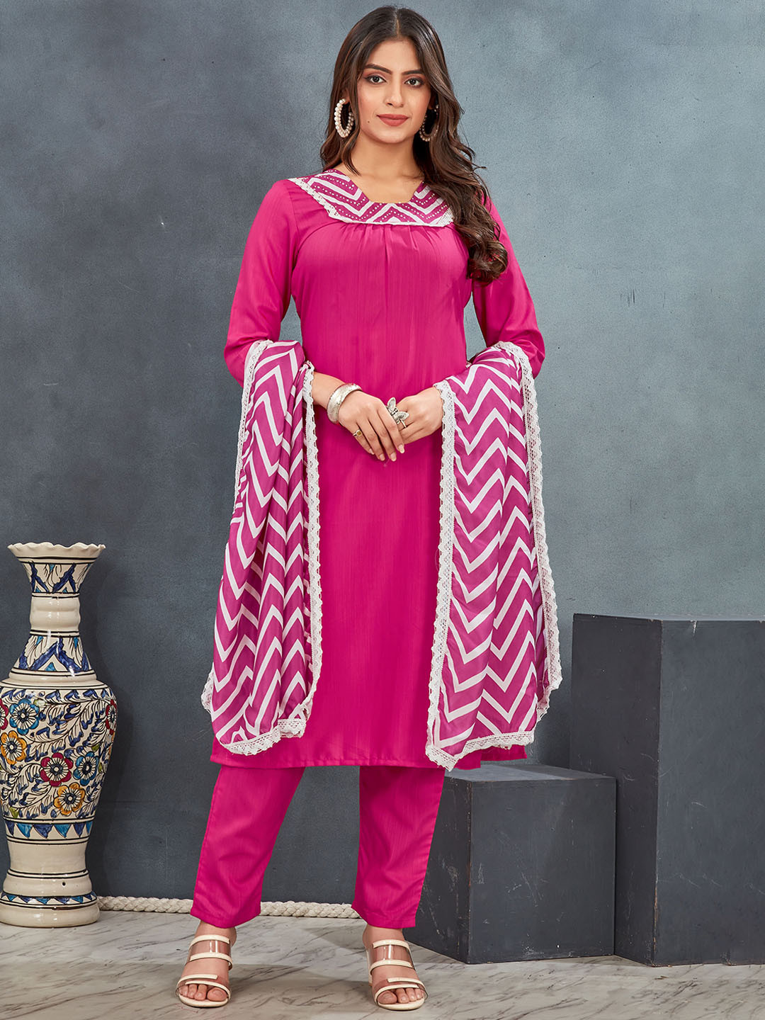 

Moda Rapido Women Yoke Design Regular Kurta with Trousers & With Dupatta, Pink
