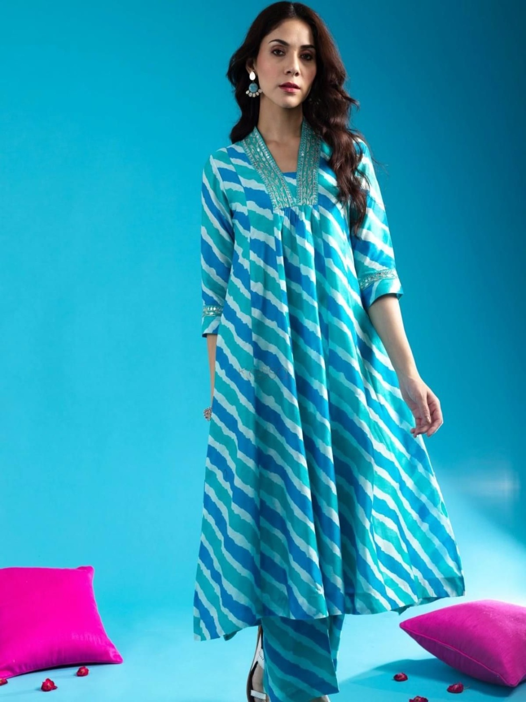 

Moda Rapido Floral Embroidered V-Neck Sequinned Chanderi Silk A-Line Kurta With Trouser, Blue